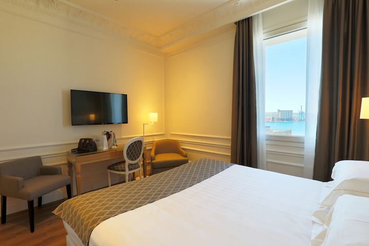 Room 41 of 72