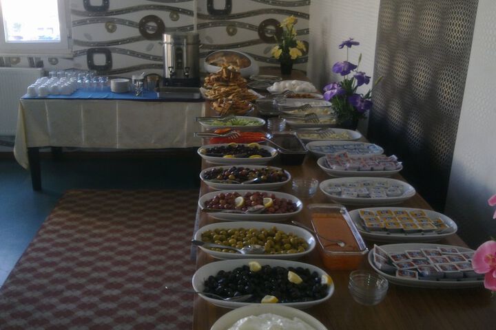 Dining 11 of 12