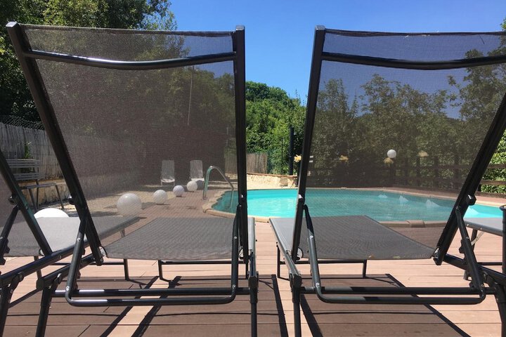 Pool 40 of 60