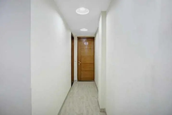 Room 2 of 4