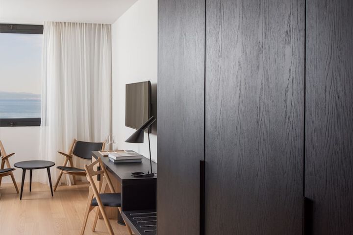 Room 20 of 64