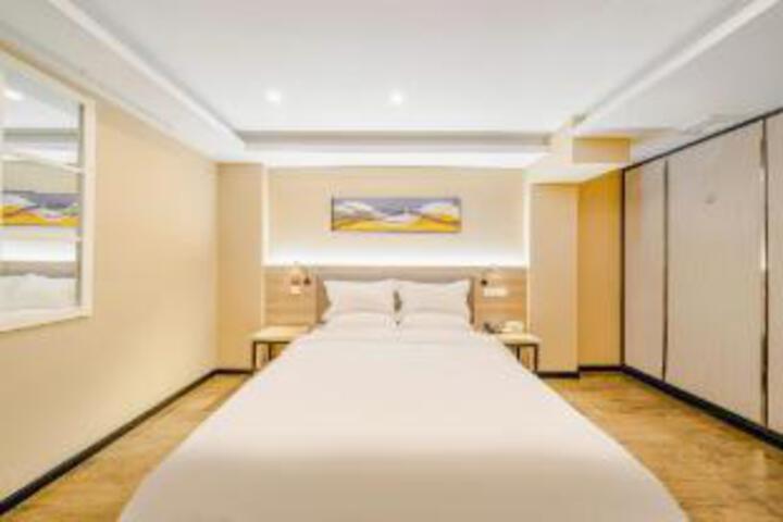 Room 15 of 17
