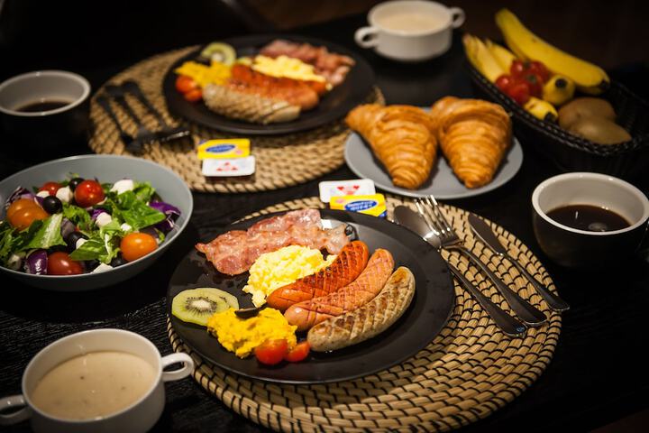 Breakfast/Coffee Service 27 of 32