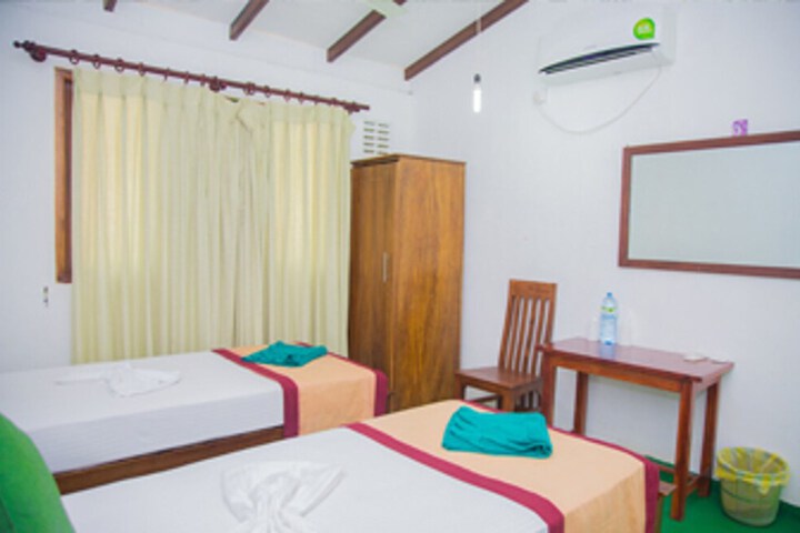 Room 2 of 37