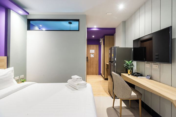 Room 8 of 24