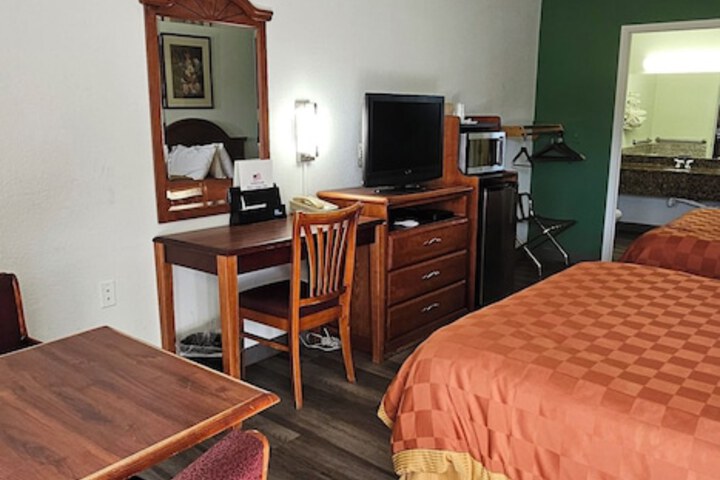 Room 12 of 33