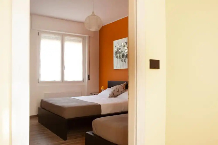 Room 6 of 20