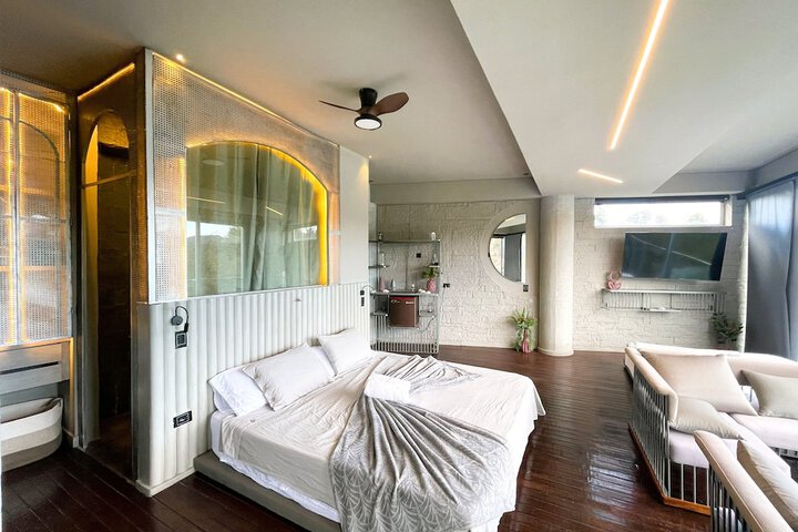 Room 25 of 87