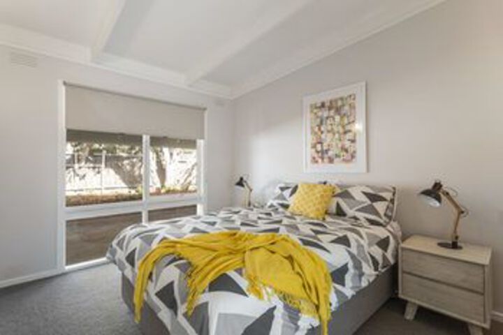 Room 4 of 14