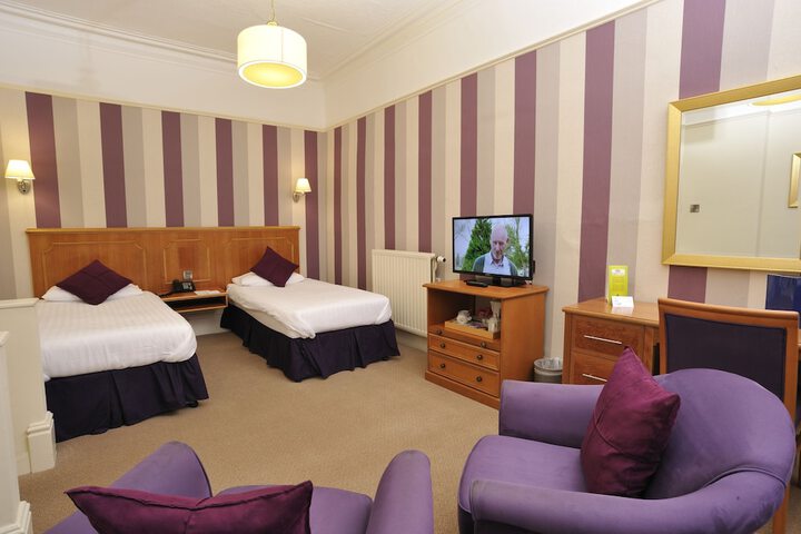 Room 9 of 65