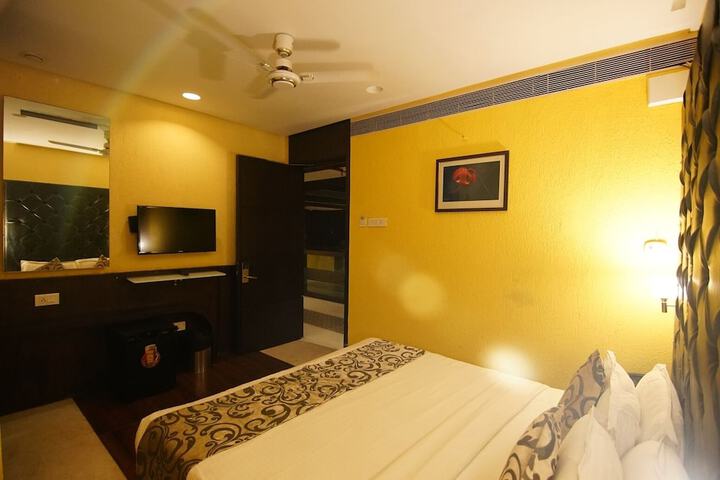 Room 12 of 43