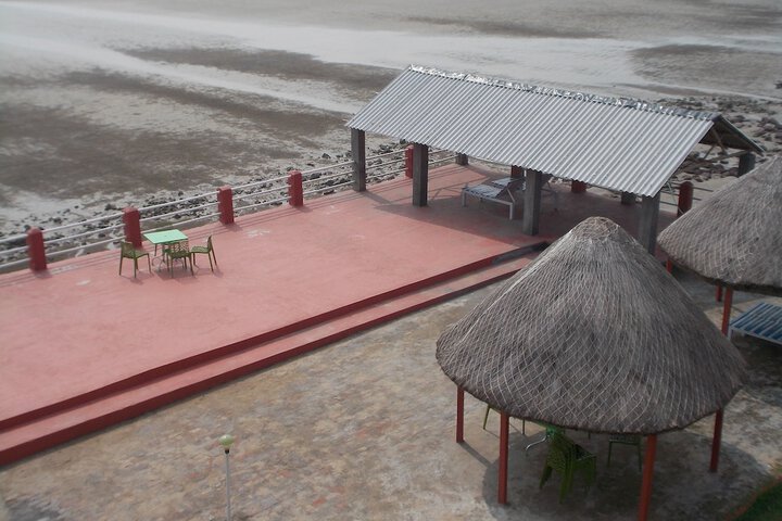 Hotel Exterior 19 of 30