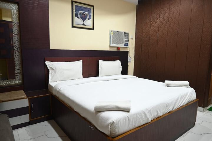 Room 13 of 47