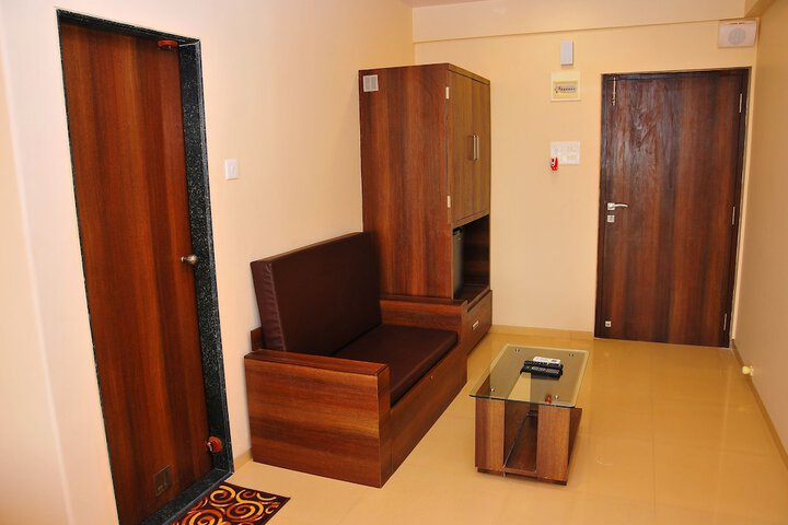 Room 9 of 23