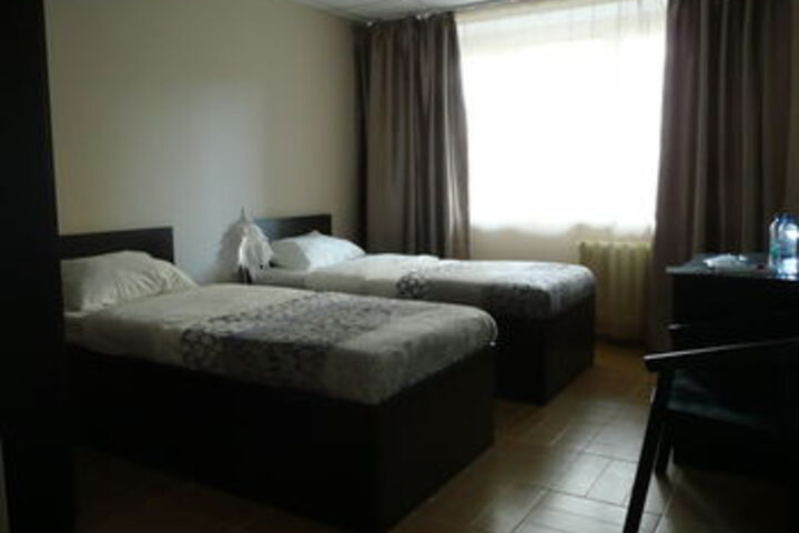 Room 18 of 33