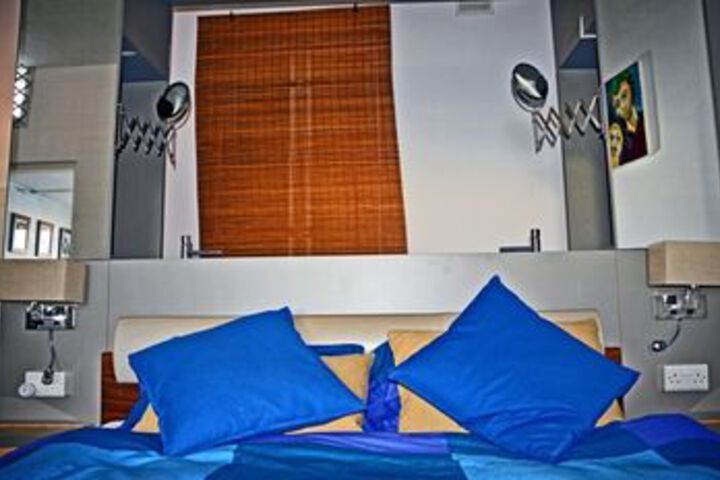 Room 8 of 26