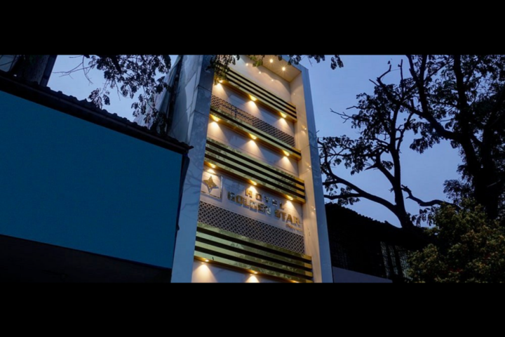 Hotel Golden Star- Near International Airport
