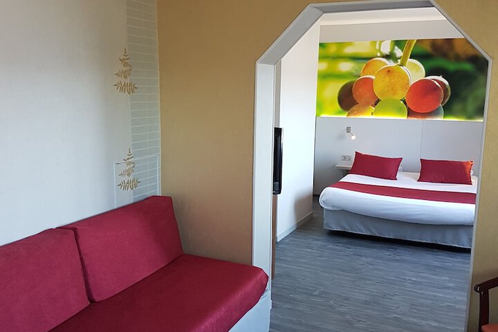 Room 7 of 42