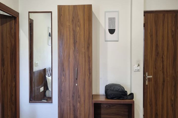 Room 6 of 75