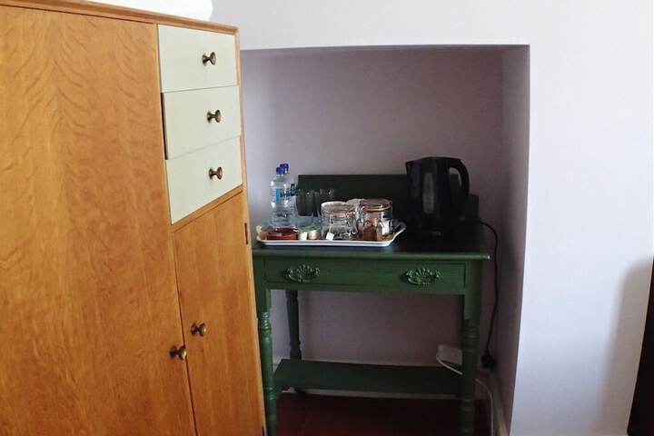 Room 33 of 103