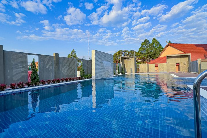 Pool 75 of 113