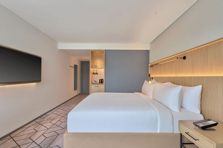 Room 16 of 41