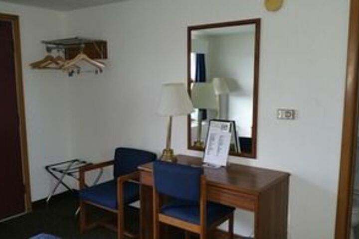 Room 15 of 44