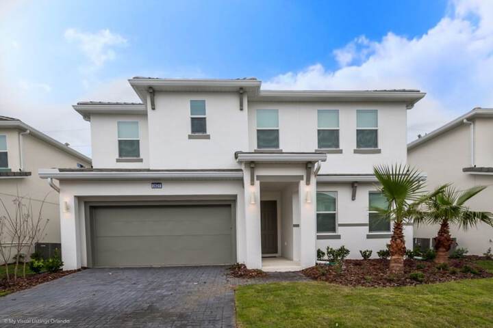 Hero Image 1 of 83