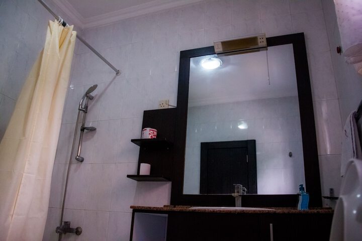 Room 16 of 26