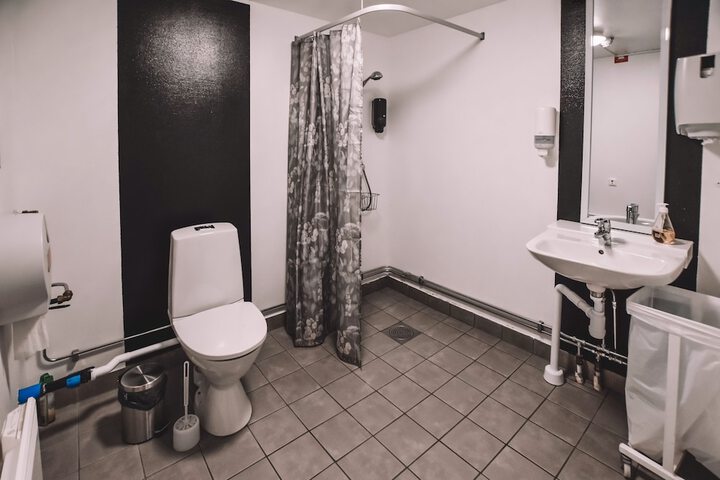 Room 52 of 94