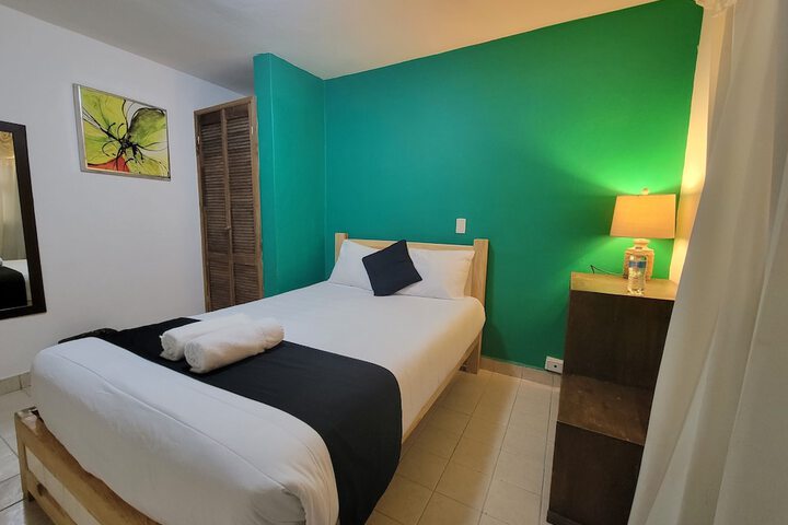 Room 8 of 22
