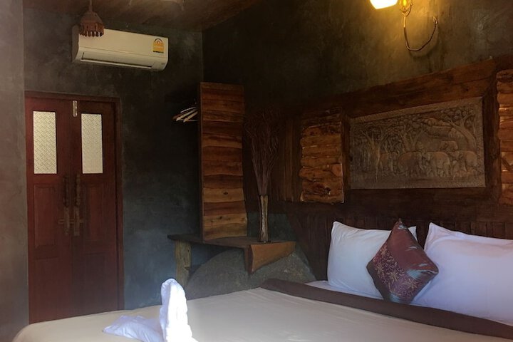 Room 13 of 68