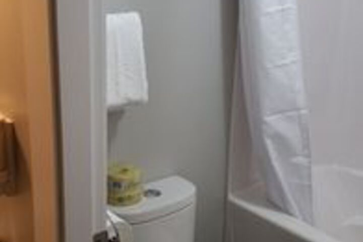 Room 3 of 22