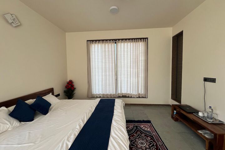 Room 10 of 72