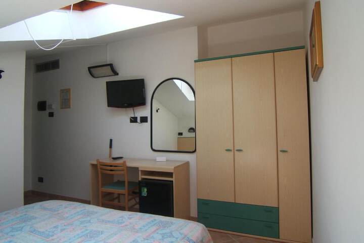 Room 16 of 47