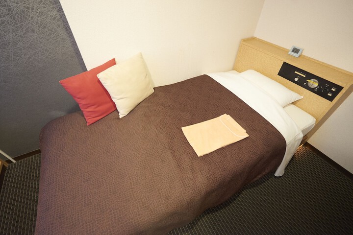 Room 5 of 31