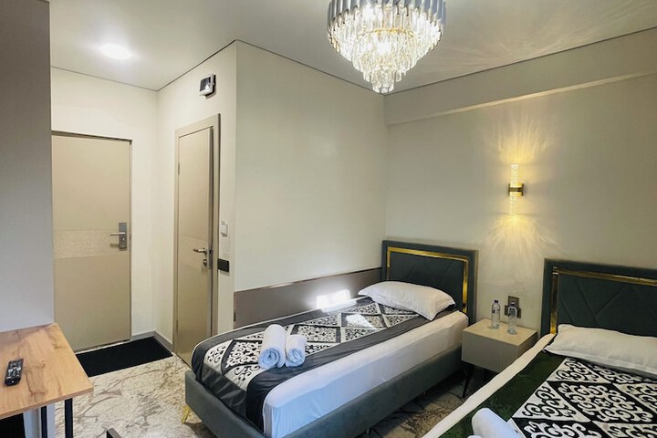Room 30 of 127