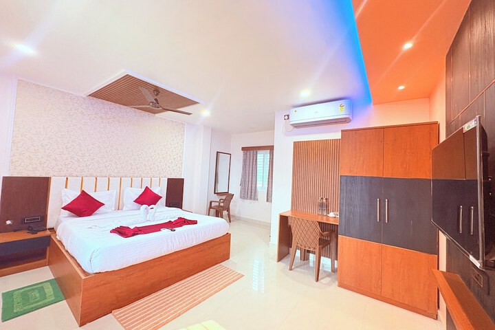 Room 13 of 27