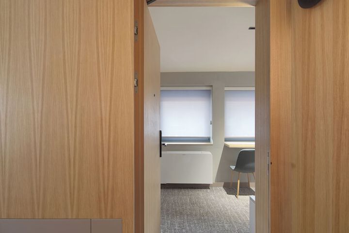Room 37 of 80