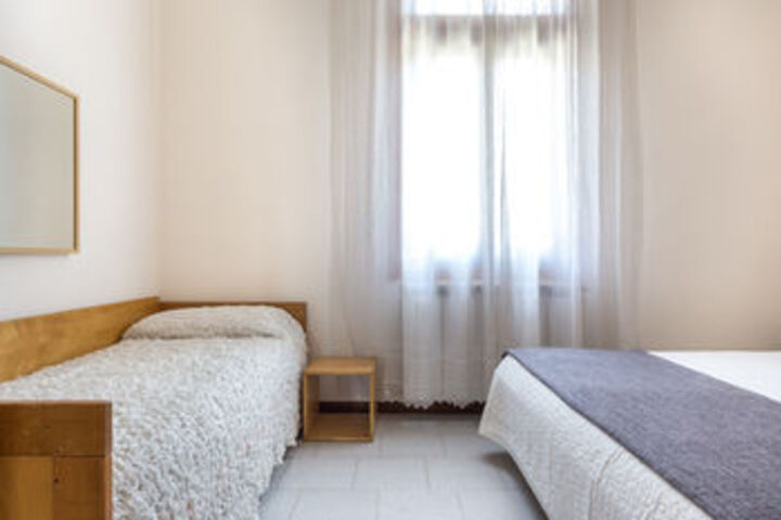 Room 181 of 871