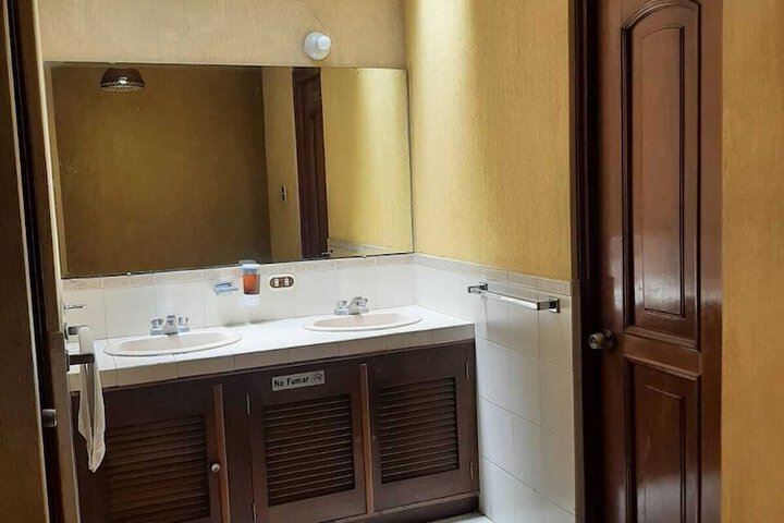 Room 19 of 29