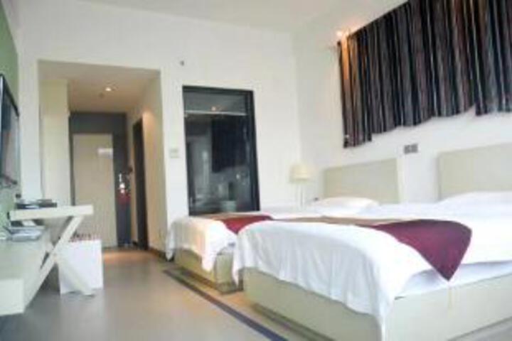 Room 7 of 7