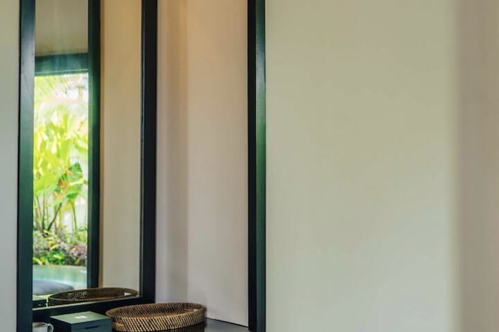 Room 8 of 167