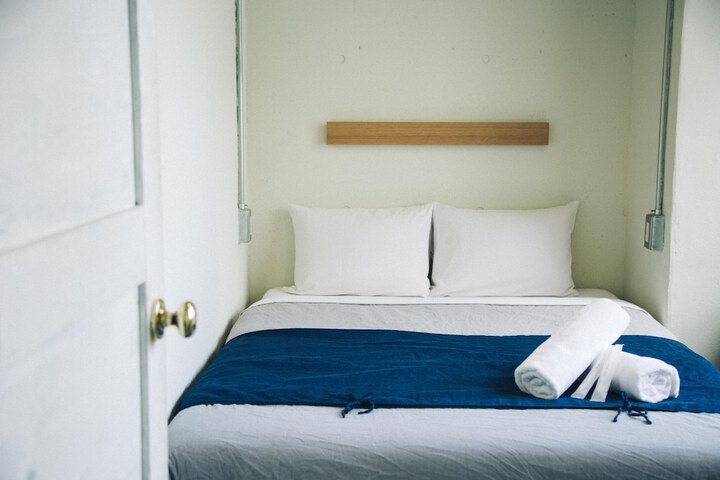 Room 4 of 49