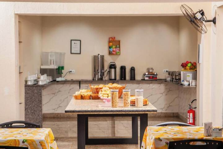 Breakfast/Coffee Service 12 of 18