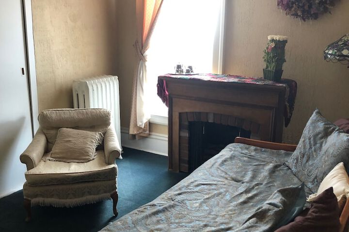 Room 12 of 44