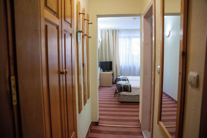 Room 10 of 45