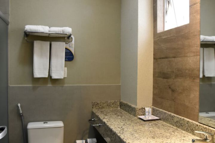 Room 15 of 38