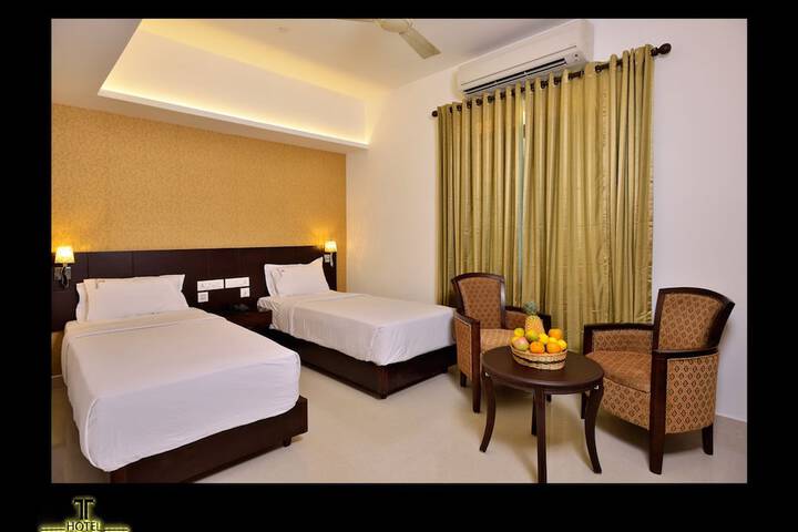Room 3 of 16