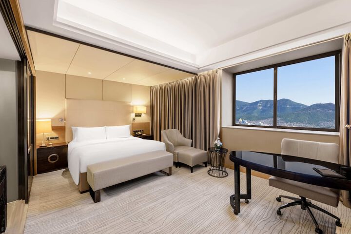 Room 11 of 43
